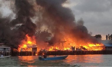 Kebakaran Besar di Pulau Buluh, Kota Batam, Sembilan Rumah Habis Terbakar dan Satu Korban Meninggal Dunia