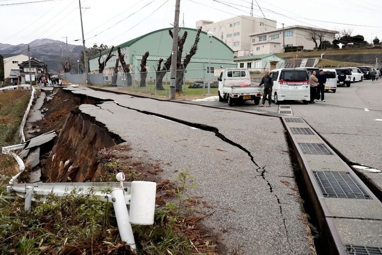 Jepang Cabut Semua Peringatan Tsunami