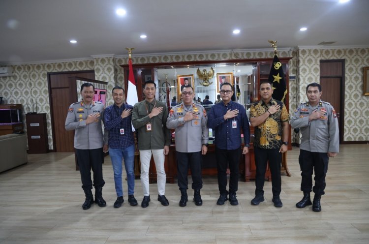 IRJEN POL YAN FITRI HALIMANSYAH TERIMA KUNJUNGAN SILATURAHMI OJK PROVINSI KEPRI