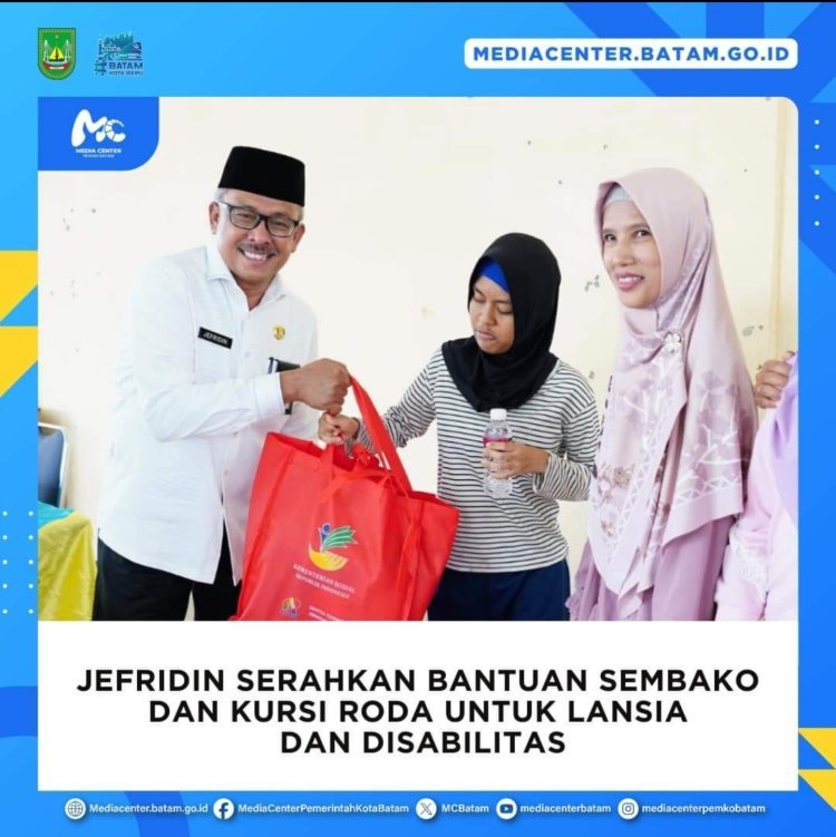 Jefridin Menyerah Bantuan Sembako dan Kursi Roda47 Untuk Lansia dan Disabilitas di Sei Beduk