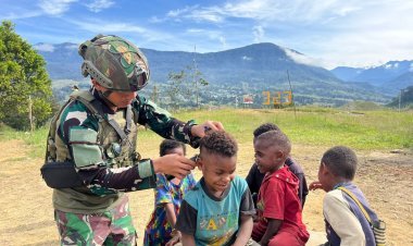 TNI Task Forces Care For Haircuts Welcomed Cheerfully By The Gome Children