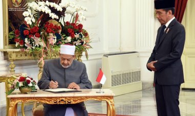 Presiden Joko Widodo Sambut Kunjungan Grand Syekh Al Azhar di Istana Merdeka