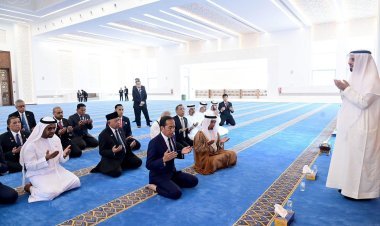 Presiden Jokowi Kunjungi Masjid Presiden Joko Widodo di Abu Dhabi