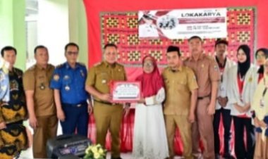 Bupati Lampung Selatan Berikan Bantuan Rp10 Juta kepada Korban Rumah Terbakar di Kecamatan Penengahan