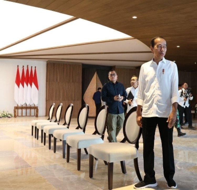 Presiden Joko Widodo Tunjukkan Ruang Konferensi Pers di Ibu Kota Nusantara