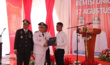 Lapas Pasirpangaraian Beri Remisi kepada Warga Binaan dalam Peringatan HUT RI ke-79