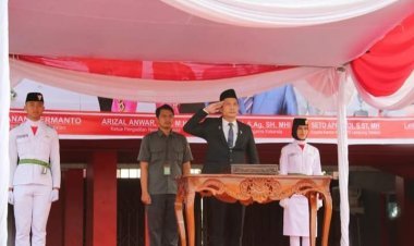Khidmat, Upacara Penurunan Bendera HUT ke-79 RI di Lampung Selatan Berjalan Lancar