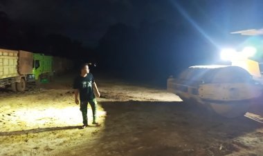 Percepat Satgas TMMD Ke 121 Kodim 1210/Landak Lembur Malam Tuntaskan Pekerjaan Jalan Tinggal 5 Persen Lagi