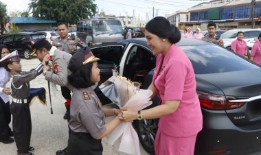 Kunjungi Polsek Bengkong, Kapolresta Barelang Motivasi Personil Agar Semangat Menjalankan Tugas Negara, Siapapun yang Melapor Layani dengan Baik
