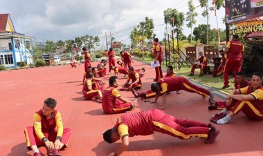 Personel Polres Bintan melaksanakan kegiatan Tes Kesamaptaan Jasmani (TKJ)