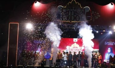 Pesta Kembang Api Meriahkan Pembukaan Lampung Selatan Expo 2024