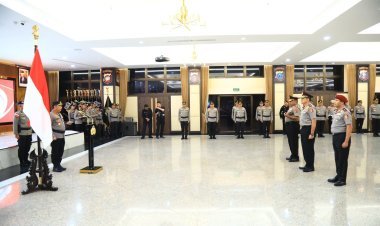 Kapolri Naikkan Pangkat 12 Pati Polri, Kapolda Papua Mathius Fakhiri Jadi Komjen