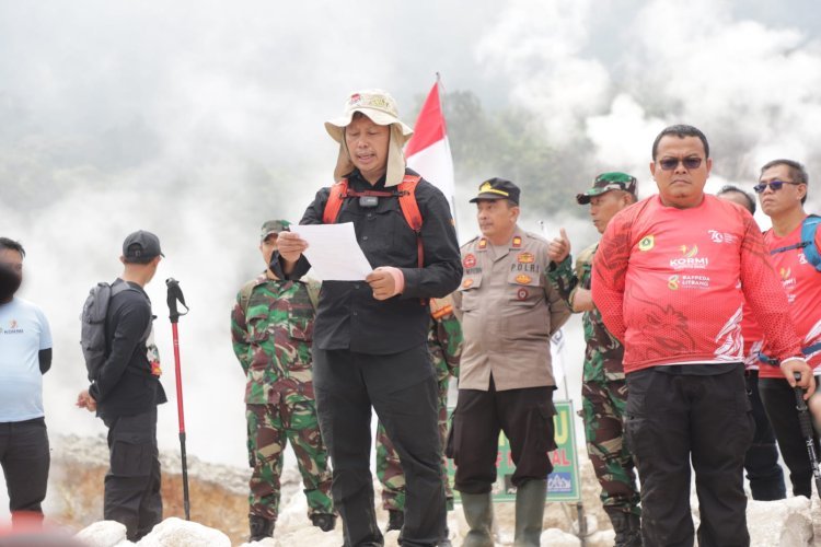 Pj Bupati Bogor Bacakan Manifesto Lingkungan di Kawah Ratu, Rayakan HUT RI ke-79