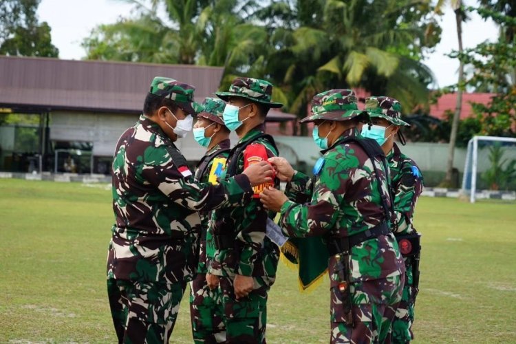 Tingkatkan Kemampuan Satuan Tanggulangi Karhutla, Kapoksahli Pangdam XII/Tpr Buka Latihan Lapangan Korem 102/Pjg