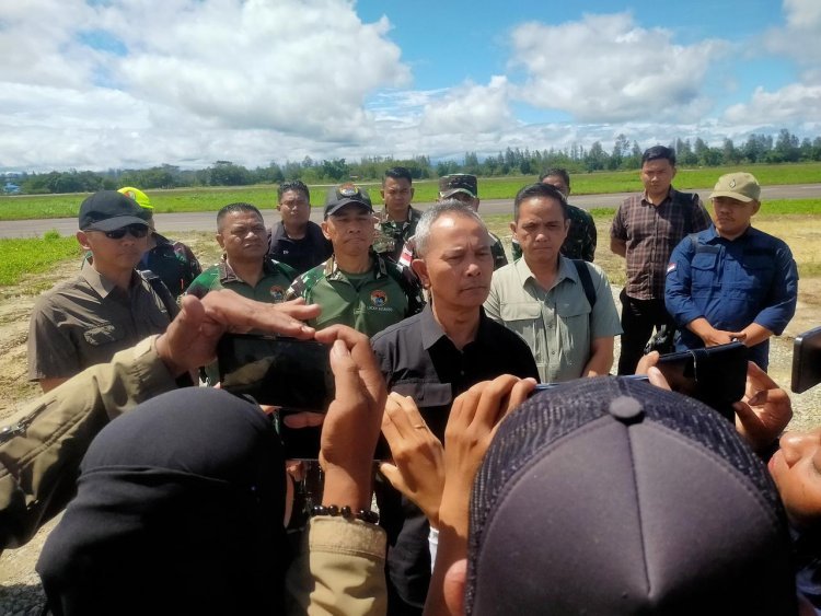Evakuasi Pilot Glen Malcolm Conning dan Tenaga Kesehatan oleh Satgas TNI Pasca Insiden Penembakan di Distrik Alama