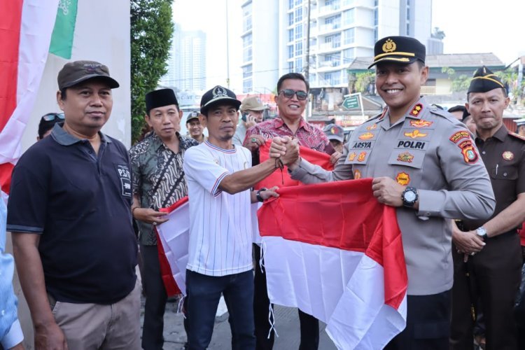 Forkopimko Jakarta Barat Apel dan Bagikan 15 Ribu Bendera dalam Rangka Hari Kemerdekaan RI ke-79