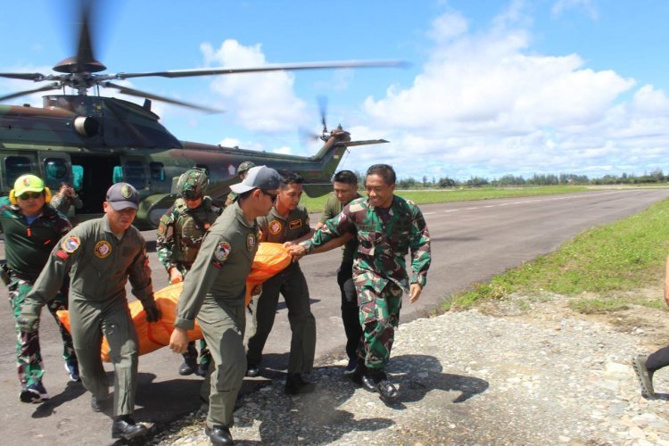TNI AU Evakuasi Pilot Asal Selandia Baru yang Tewas Ditembak OPM di Mimika