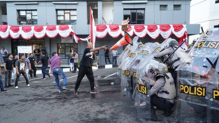 Kesiapan Pengamanan Pilkada 2024, Polres Jakbar Bersama Forkopimko Jakarta Barat Gelar Simulasi Pengamanan Kota