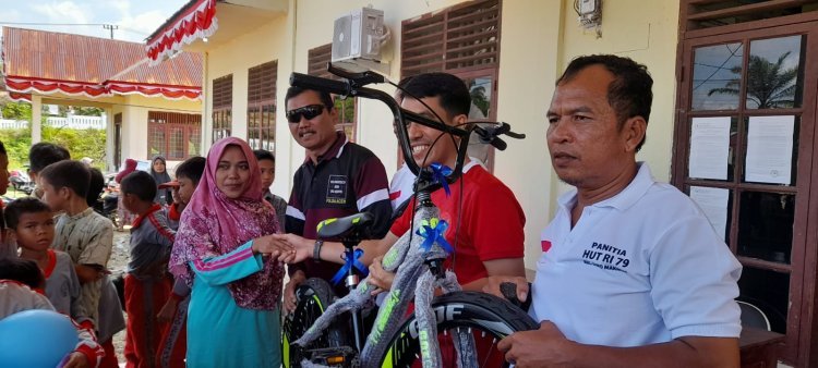 Jalan Santai Meriahkan Peringatan Hari Kemerdekaan RI ke-79 di Aceh Singkil
