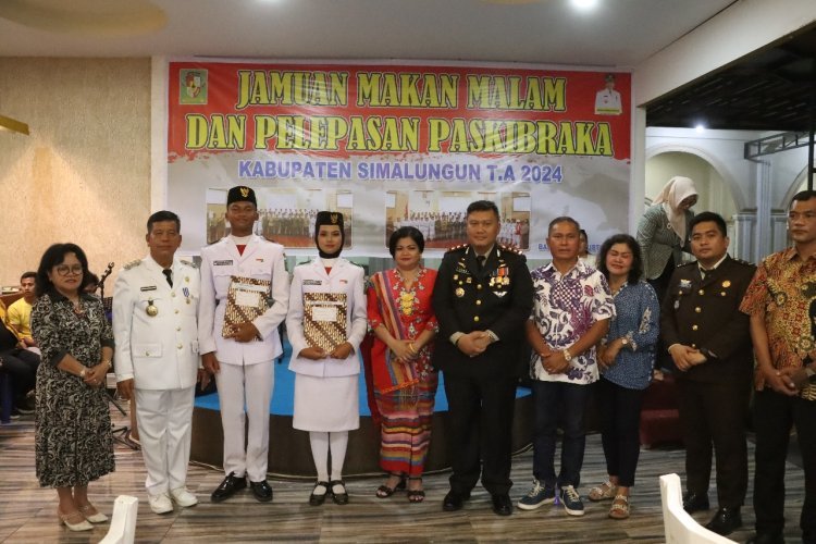 Kapolres Simalungun Hadiri Jamuan Makan Malam dan Pelepasan Paskibraka: Dorong Generasi Muda Jauhi Kenakalan Remaja dan Persiapkan Masa Depan Bangsa