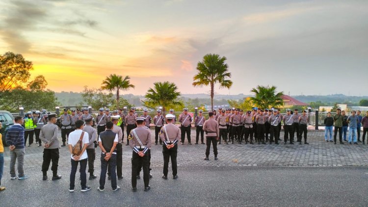 Polres Bintan Terjunkan Personil Pengamanan Pawai Nusantara Peringati HUT Kemerdekaan RI Ke 79