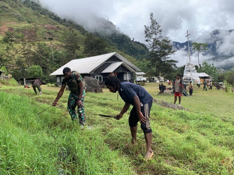 HABEMA BERHASIL AJAK WARGA DIGILIMU KERJA BAKTI PEMBERSIHAN GEREJA