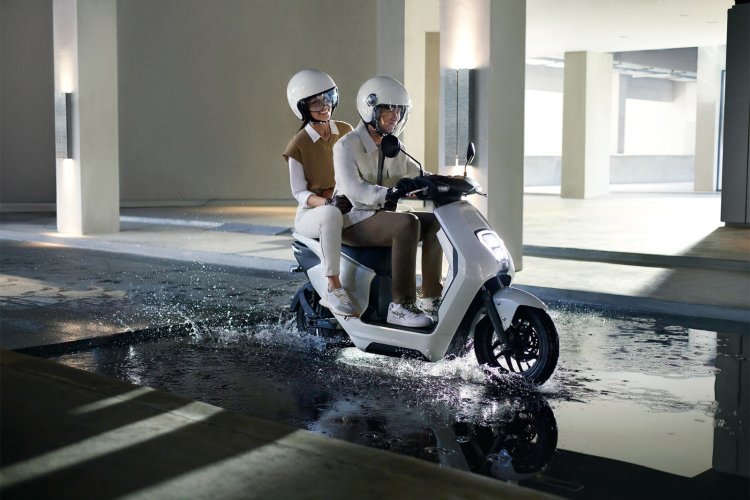 Cara Efektif Mengendarai Sepeda Motor Listrik
