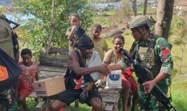 Masyarakat Gigobak Sambut Gembira Sembako Habema