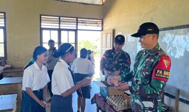 SATGAS YONKAV 6/NAGA KARIMATA BERBAGI KALUNG ROSARIO DI SMPK SALLU