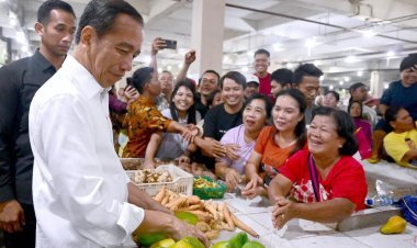Presiden Jokowi Pantau Harga Bahan Pokok di Delimas Pasar Raya Lubuk Pakam
