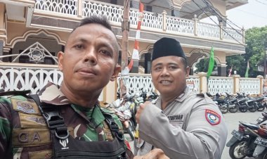 Jumat Keliling: Bripka Hartanto Jalin Silaturahmi dengan Warga di Masjid Al Anam