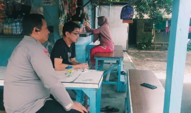 Bhabinkamtibmas Desa Bitung Jaya Lakukan Sambang ke Warung Binaan