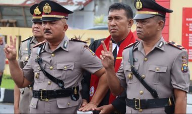 Hans Silalahi dan Ramses Butarbutar Ucapkan Selamat kepada Kapolsek Pagar Merbau IPTU Ronald Sihite