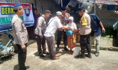 Polsek Tanah Jawa Laksanakan Jumat Berkah, Wujud Nyata Kepedulian Polri terhadap Masyarakat Nagori Mariah Jambi