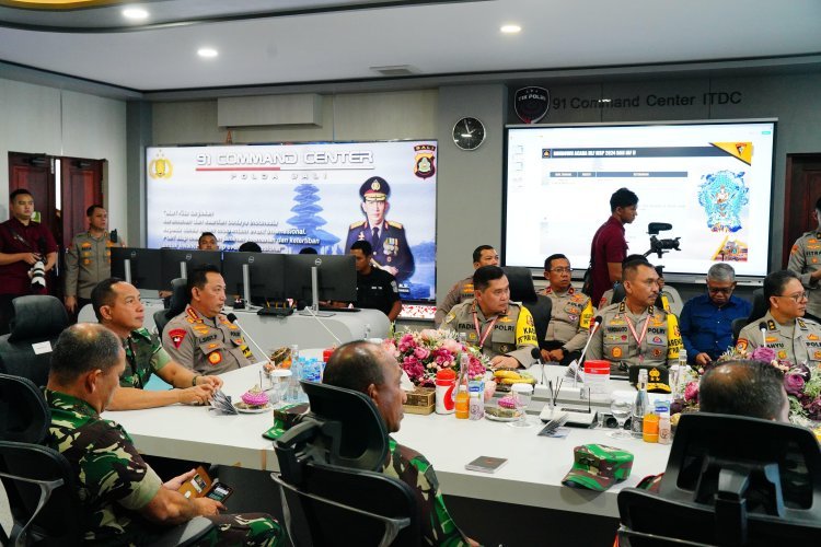 Kapolri Bersama Panglima TNI Meninjau Posko 91 Command Center Nusa Dua Ops Puri Agung II-2024