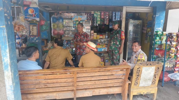 Aiptu Mukhsodin Sambang ke Warung Binaan, Perkuat Kedekatan Polri dan Warga Desa Sukadamai