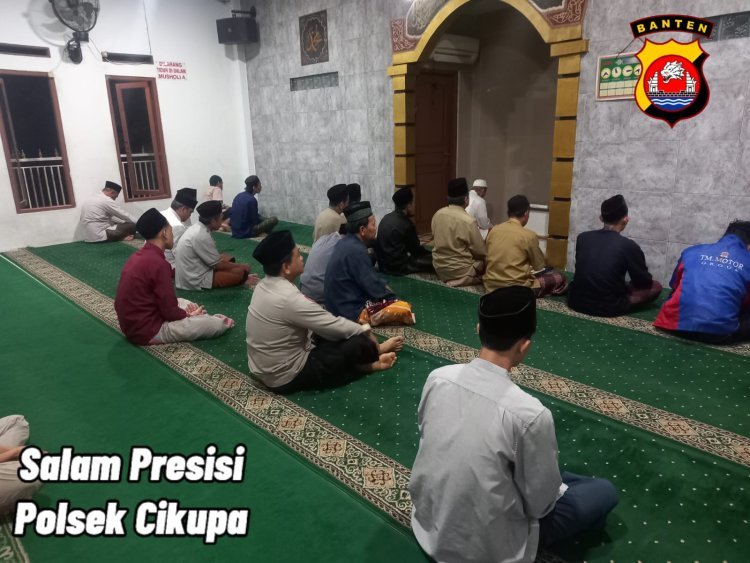 Sholat Subuh Keliling di MushoLa As Samiran Cikupa, Polsek Cikupa Perkuat Silaturahmi