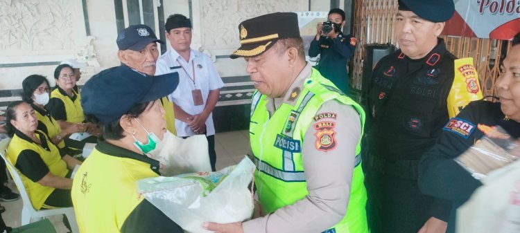 Polda Bali Rutin laksanakan Minggu Kasih Bertempat di Banjar Tunjung Sari