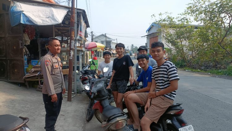 Bhabinkamtibmas Desa Sukanagara Dorong Pengangguran untuk Manfaatkan Program Pelatihan Kerja dalam Program Kapolda Poliran