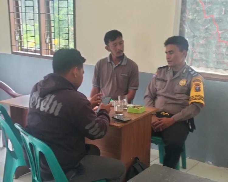 Bhabinkamtibmas Polsek Dolok Pardamean Sambangi Kantor Pangulu, Ajak Warga Bersama Jaga Kamtibmas dan Berantas Narkoba