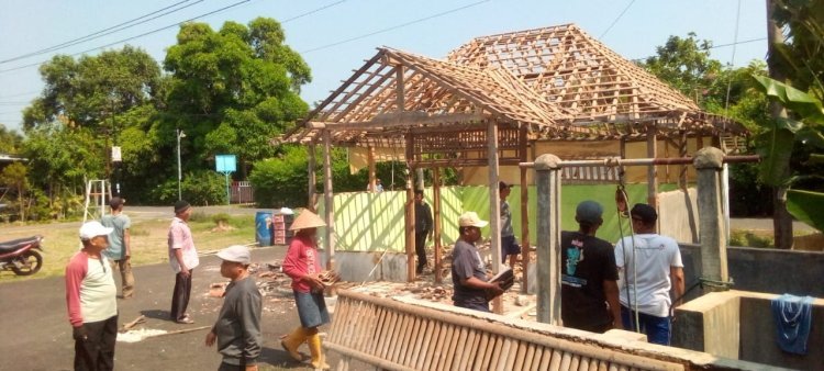 Masyarakat Danasari Bongkar Makam Yang Belum Jelas Sejarahnya