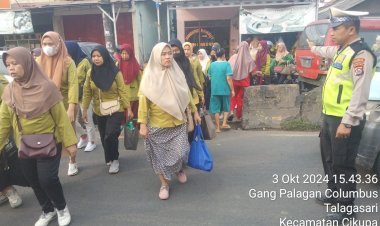 Polsek Cikupa Gelar Pengaturan Lalu Lintas Sore di Jalan Raya Serang
