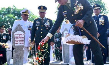Panglima TNI Pimpin Ziarah Nasional Peringatan HUT Ke-79 TNI di TMPNU Kalibata
