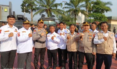 Senkom dan Pokdarkamtibmas Kota Cilegon Berpartisipasi dalam Apel Besar PAM Swakarsa di Mapolda Banten