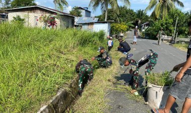 Satgas Yonarmed 11 Kostrad Bersama Forkompimda Gelar Karya Bakti
