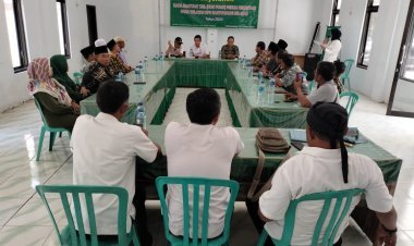 Perhutani KPH Banyuwangi Selatan Serahkan Rp 115 Juta untuk Perbaikan Sarana Pendidikan di Banyuwangi