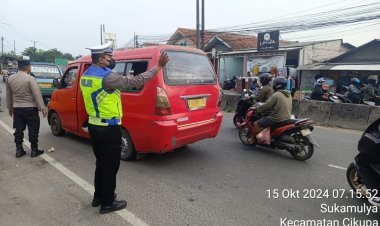 Kegiatan Pengaturan Lalu Lintas Polsek Cikupa Berlangsung Lancar