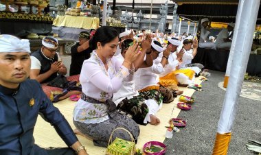 Kapolres Bangli Bersama Dandim 1626 Bangli Sembahyang Bersama di Pura Ulun Danu Songan