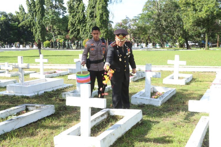 Sinergitas TNI-Polri, Kapolres Simalungun Hadiri Upacara Ziarah Nasional HUT Ke-79 TNI Tahun 2024