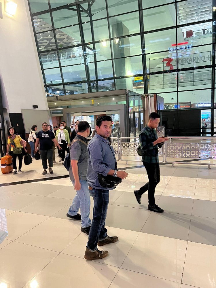 Satgas SIRI Tangkap Buronan Kasus Korupsi di Bandara Soekarno Hatta